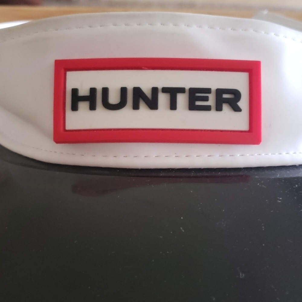 Hunter - Picture 2 of 4